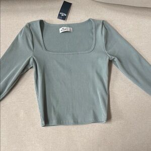 Hollister Green 3/4 Sleeve Fitted Crop Bodysuit